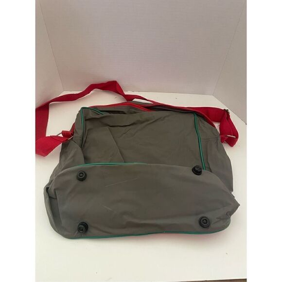 Vintage Disney Women's Gray Magic Kingdom Club Gold Card Carry Travel Bag Large - Picture 4 of 8